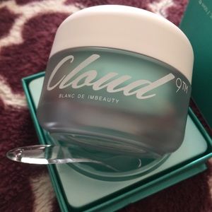 Cloud 9 Brightening and Whitening Skin Cream